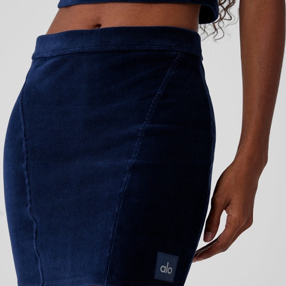 NWOT Alo Micro Corduroy Winter Break Mini Skirt Size S - Picture 4 of 7